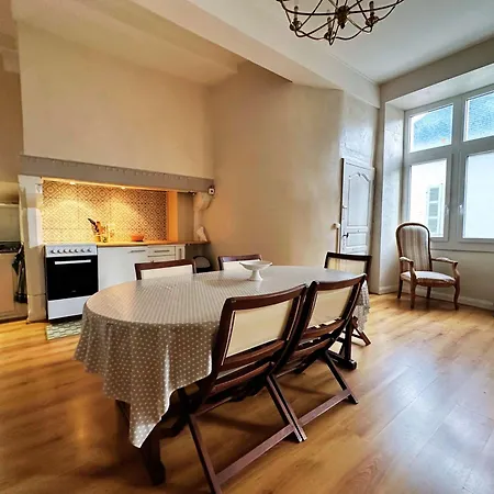 Nyaraló Maisonnette A Bielle, 2 A 4 Personnes *