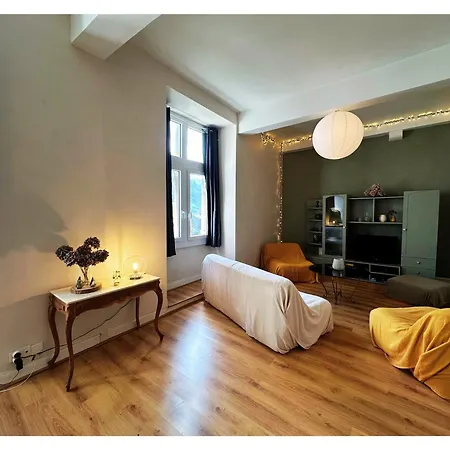 Maisonnette A Bielle, 2 A 4 Personnes * Bielle